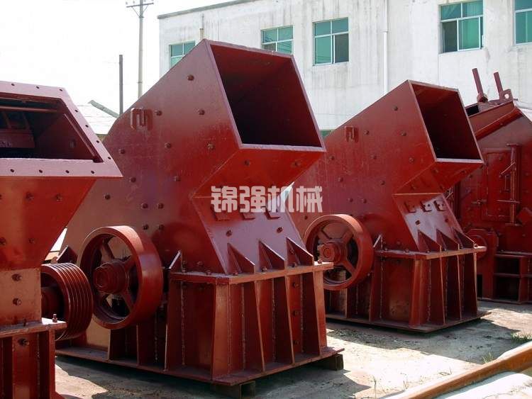 整套砂石料破碎機(jī)多少錢?砂石破碎機(jī)設(shè)備成本多少？(圖2)